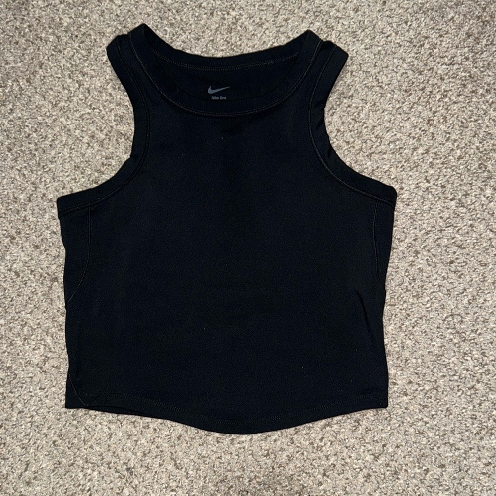NWOT Nike One Fitted
Women's Dri-FIT Cropped Tank Top size small